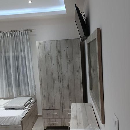 Ladenis Studios Nea Plagia Exteriör bild
