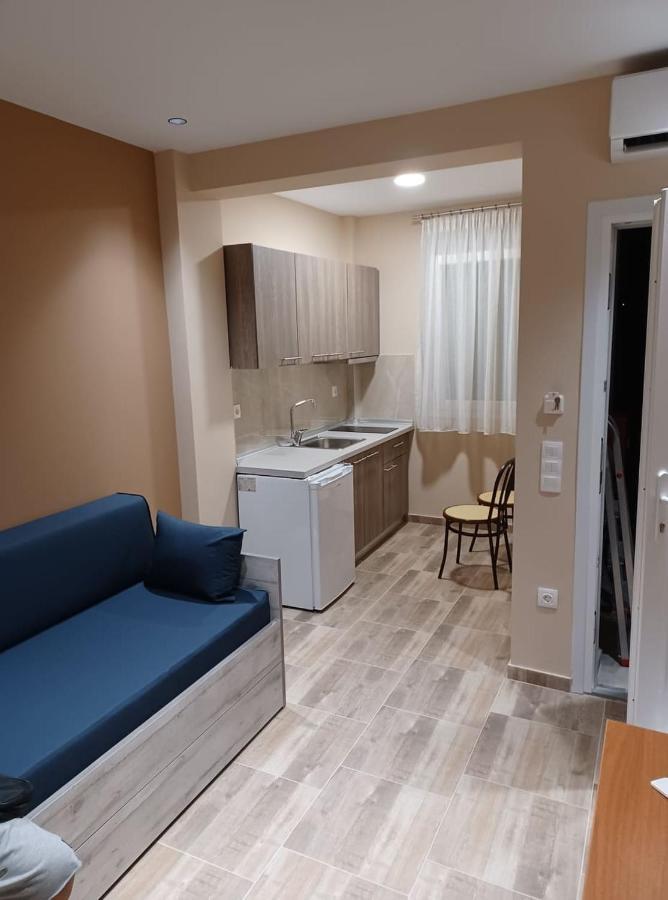 Ladenis Studios Nea Plagia Exteriör bild